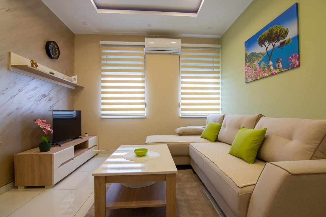 Jana Apartmani Belgrado Buitenkant foto