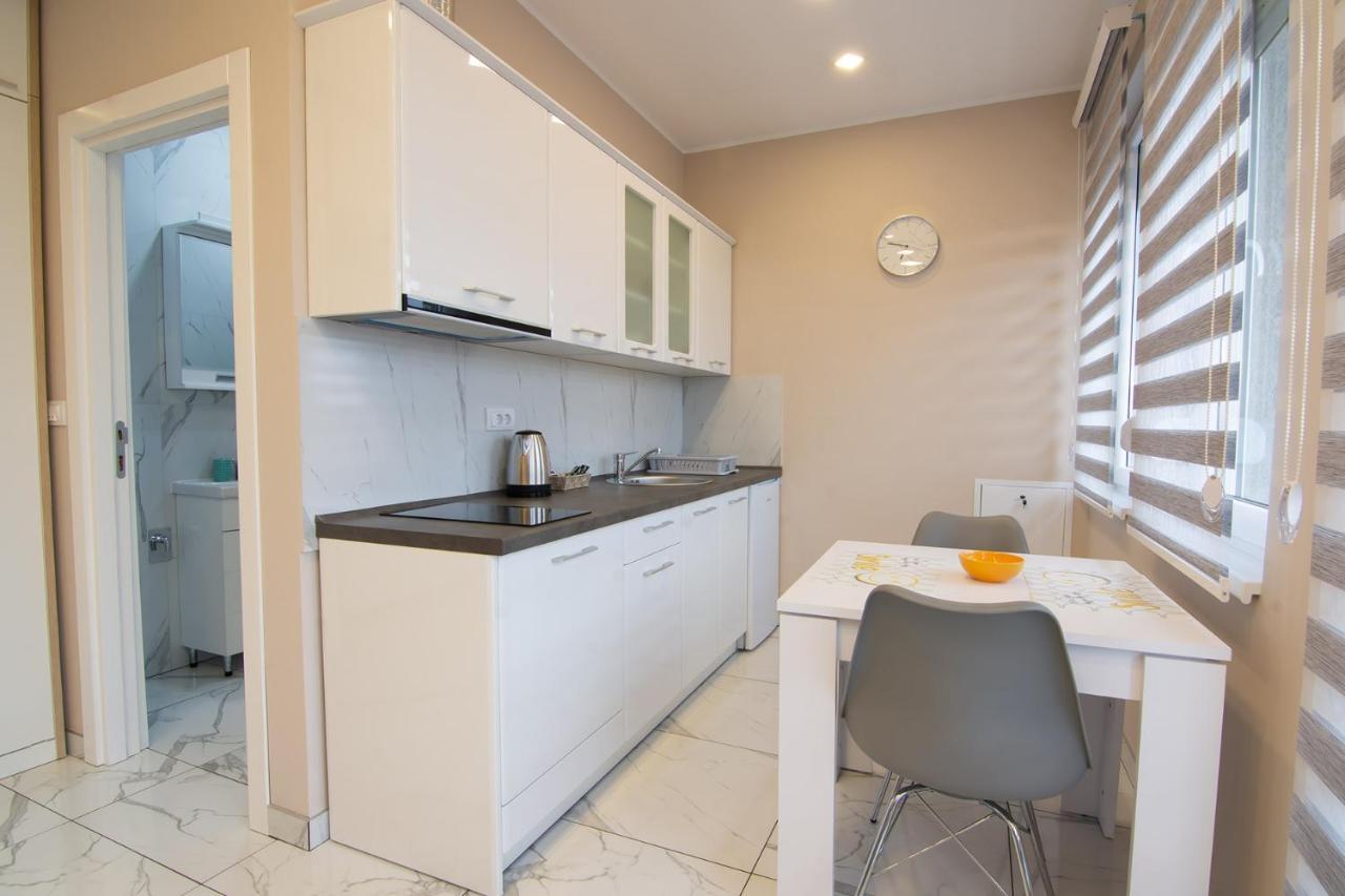 Jana Apartmani Belgrado Buitenkant foto