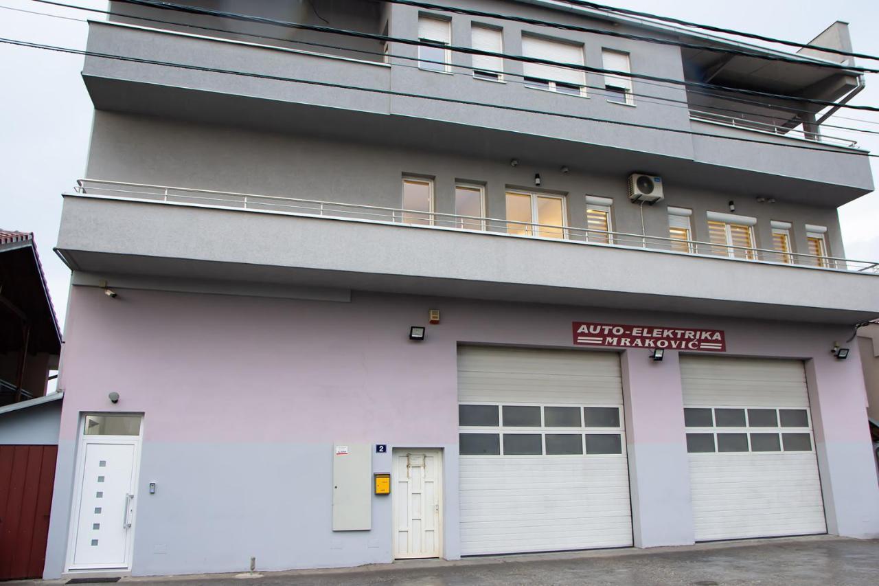 Jana Apartmani Belgrado Buitenkant foto